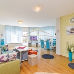 Дава се под наем Четиристаен апартамент в Варна, Център - 150 кв.м за 1530 € - Снимка #1