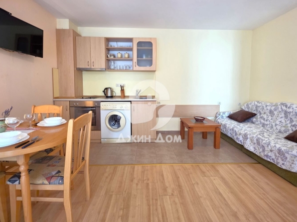 Двустаен апартамент в к.к. Слънчев бряг - 64 кв.м за 1249 €/кв.м - Снимка #1