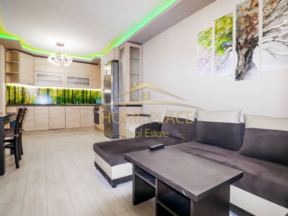 Дава се под наем Тристаен апартамент в Варна, Колхозен пазар - 80 кв.м за 663 € - Снимка #1