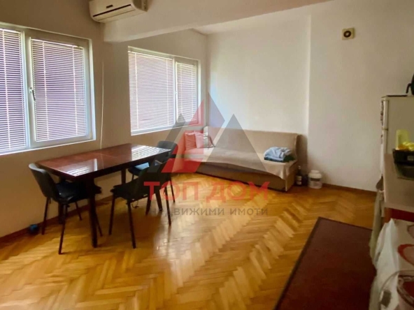 Дава се под наем Двустаен апартамент в Варна, Център - 55 кв.м за 450 € - Снимка #1