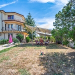 Хотел в с. Българево, Област Добрич - 667 кв.м за 473 €/кв.м - Снимка #1