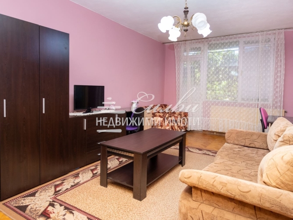 Тристаен апартамент в Шумен, Тракия - 91 кв.м за 1205 €/кв.м - Снимка #1