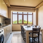 Тристаен апартамент в Плевен, Широк център - 93 кв.м за 1603 €/кв.м - Снимка #1