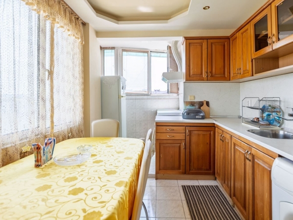 Двустаен апартамент в Плевен, Дружба 3 - 68 кв.м за 1442 €/кв.м - Снимка #1