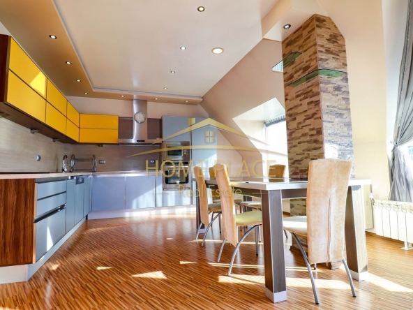 Дава се под наем Четиристаен апартамент в Варна, Колхозен пазар - 120 кв.м за 867 € - Снимка #1