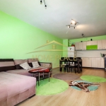 Дава се под наем Тристаен апартамент в Варна, Базар Левски - 105 кв.м за 816 € - Снимка #1