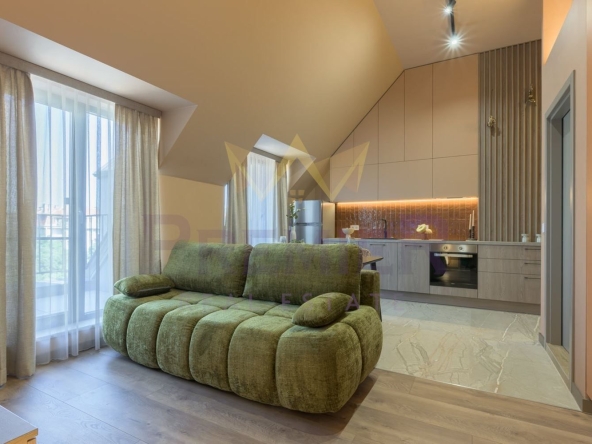 Дава се под наем Двустаен апартамент в Варна, Център - 70 кв.м за 1100 € - Снимка #1