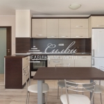 Дава се под наем Двустаен апартамент в Шумен, Център - 76 кв.м за 357 € - Снимка #1