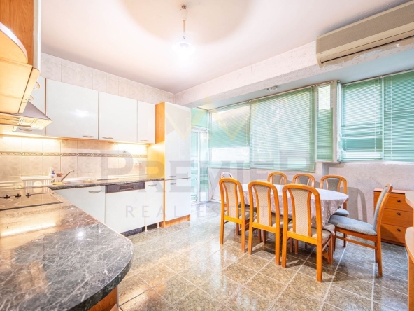 Четиристаен апартамент в Варна, Лятно кино Тракия - 110 кв.м за 2000 €/кв.м - Снимка #1