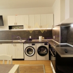 Дава се под наем Четиристаен апартамент в Варна, Окръжна болница - 130 кв.м за 1200 € - Снимка #1