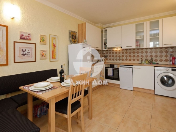 Двустаен апартамент в к.к. Слънчев бряг - 64 кв.м за 1360 €/кв.м - Снимка #1