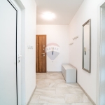 Дава се под наем Двустаен апартамент в Варна, Нептун - 57 кв.м за 561 € - Снимка #1