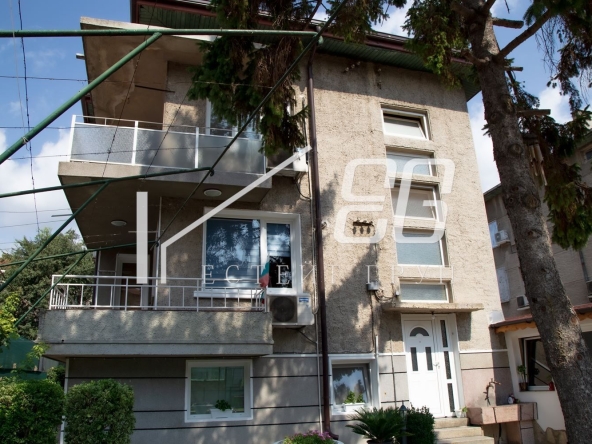 Къща в Варна, Аспарухово - 392 кв.м за 1480 €/кв.м - Снимка #1