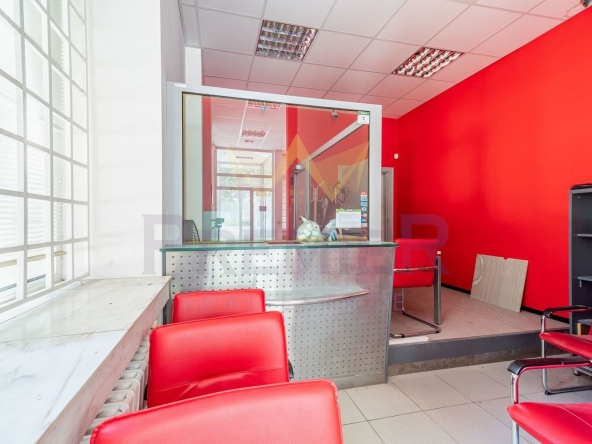 Офис в Каварна - 120 кв.м за 1334 €/кв.м - Снимка #1