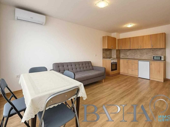 Дава се под наем Двустаен апартамент в Варна, Център - 57 кв.м за 408 € - Снимка #1