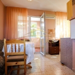 Дава се под наем Тристаен апартамент в Варна, Окръжна болница - 69 кв.м за 408 € - Снимка #1