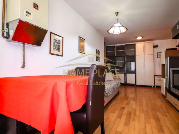 Дава се под наем Двустаен апартамент в Варна, Централна поща - 99 кв.м за 510 € - Снимка #1