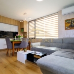 Дава се под наем Двустаен апартамент в Варна, Чайка - 65 кв.м за 698.19 € - Снимка #1