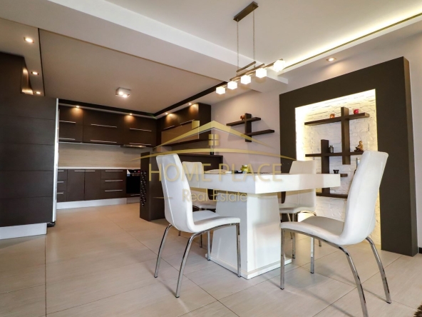 Дава се под наем Тристаен апартамент в Варна, Трошево - 125 кв.м за 747.66 € - Снимка #1