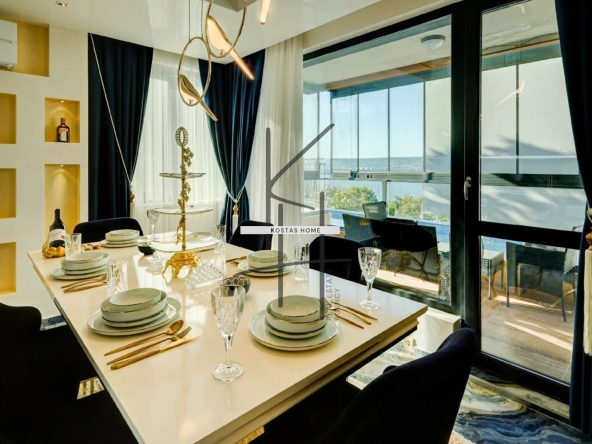 Дава се под наем Тристаен апартамент в Варна, Галата - 150 кв.м за 1196.97 € - Снимка #1
