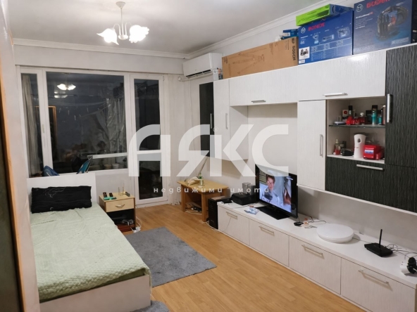 Двустаен апартамент в София, Свобода - 59 кв.м за 1254 €/кв.м - Снимка #1