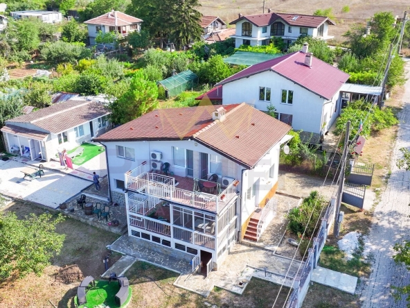 Къща в с. Куманово, Област Варна - 170 кв.м за 1400 €/кв.м - Снимка #1