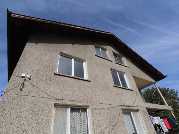 Дава се под наем Етаж от къща в София, Дружба 1 - 115 кв.м за 509.49 € - Снимка #1