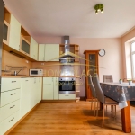 Тристаен апартамент в Варна, Централна поща - 119 кв.м за 1580 €/кв.м - Снимка #1