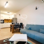 Дава се под наем Тристаен апартамент в Варна, Център - 92 кв.м за 648.21 € - Снимка #1