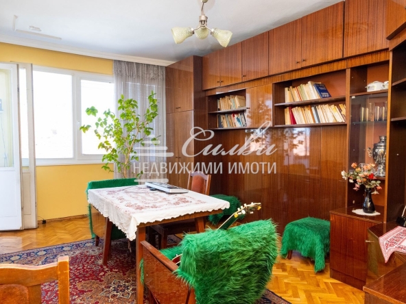 Многостаен апартамент в Шумен, Център - 115 кв.м за 661 €/кв.м - Снимка #1