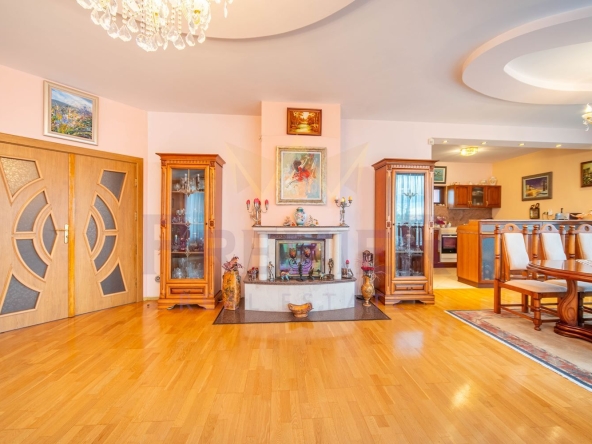 Къща в Варна, Бриз - 420 кв.м за 1093 €/кв.м - Снимка #1