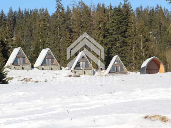 Къща в с. Средногорци, Област Смолян - 350 кв.м за 270 €/кв.м - Снимка #1