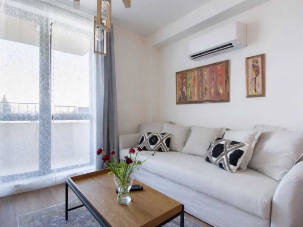 Дава се под наем Двустаен апартамент в София, Редута - 60 кв.м за 712.98 € - Снимка #1