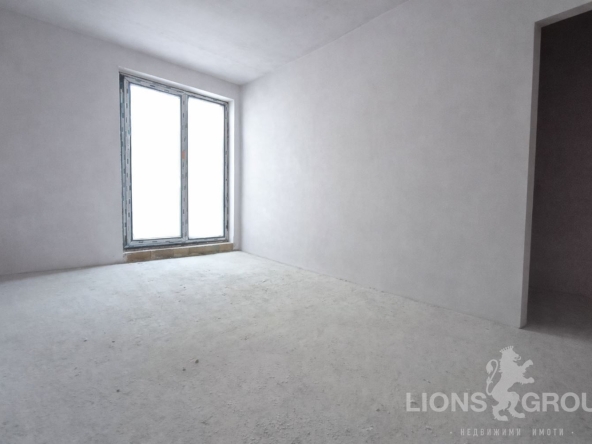 Тристаен апартамент в Варна, Изгрев - 99 кв.м за 696 €/кв.м - Снимка #1