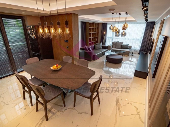 Тристаен апартамент в Варна, Бриз - 152 кв.м за 2467 €/кв.м - Снимка #1