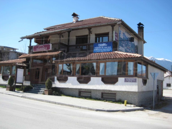 Дава се под наем Заведение в Банско - 500 кв.м за 1250 € - Снимка #1