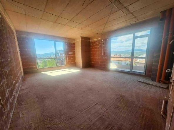 Тристаен апартамент в Благоевград, Освобождение - 99 кв.м за 1253 €/кв.м - Снимка #1