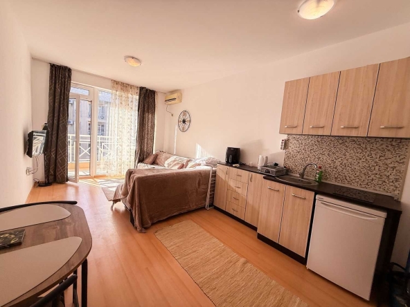 Едностаен апартамент в к.к. Слънчев бряг - 32 кв.м за 1172 €/кв.м - Снимка #1