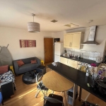 Дава се под наем Тристаен апартамент в София, Център - 80 кв.м за 484.5 € - Снимка #1