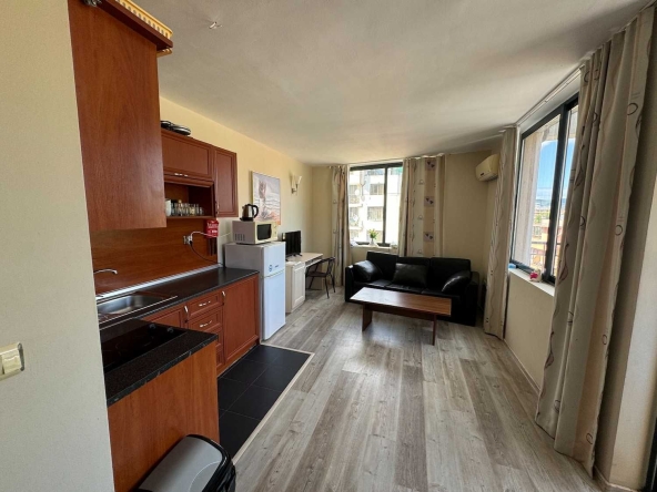 Тристаен апартамент в к.к. Слънчев бряг - 113 кв.м за 797 €/кв.м - Снимка #1