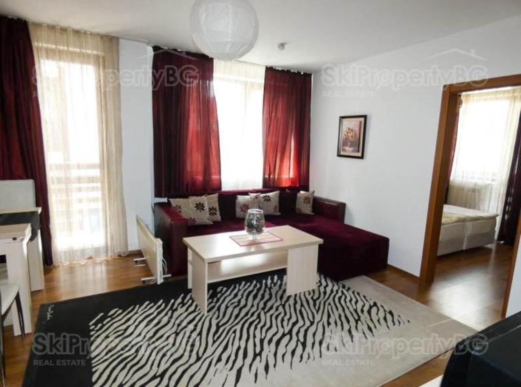 Дава се под наем Тристаен апартамент в Банско - 56 кв.м за 333 € - Снимка #1