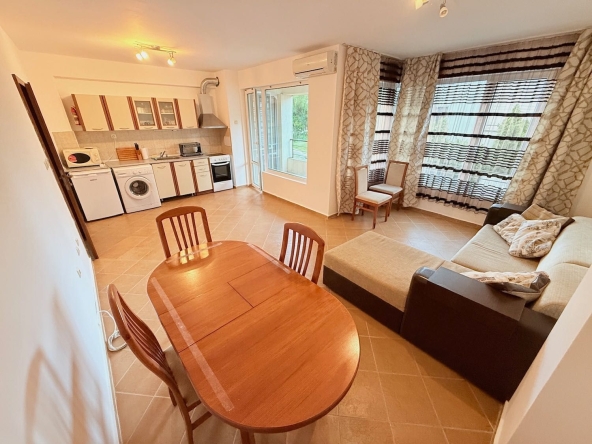 Тристаен апартамент в к.к. Слънчев бряг - 102 кв.м за 1069 €/кв.м - Снимка #1