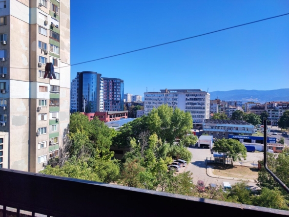 Дава се под наем Двустаен апартамент в Пловдив, Христо Смирненски - 50 кв.м за 357 € - Снимка #1