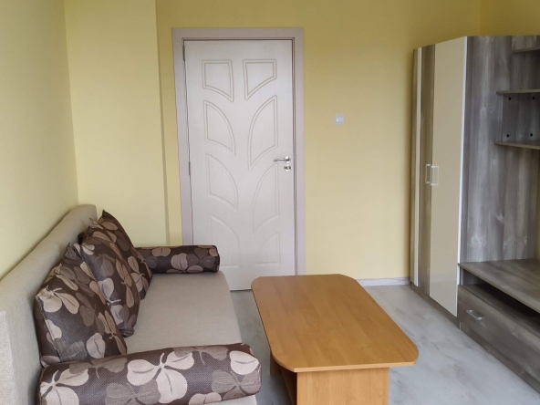 Дава се под наем Двустаен апартамент в Димитровград - 50 кв.м за 214.2 € - Снимка #1