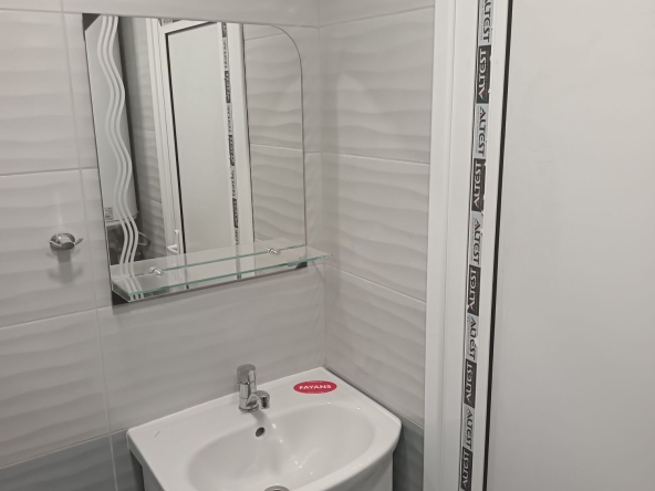 Двустаен апартамент в Добрич, Строител - 63 кв.м за 441 €/кв.м - Снимка #1