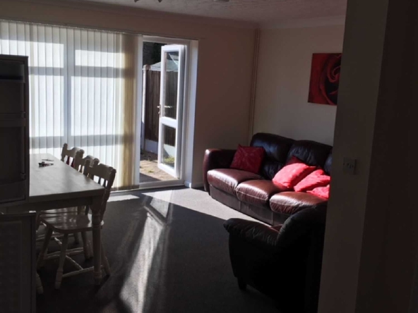 Дава се под наем Двустаен апартамент в София, Център - 56 кв.м за 397.8 € - Снимка #1