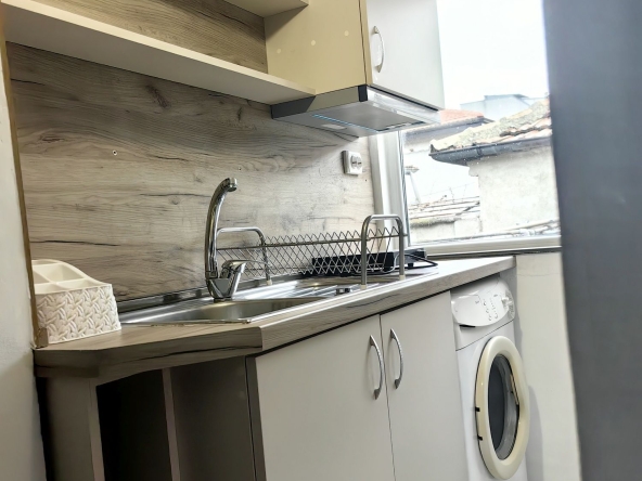 Дава се под наем Едностаен апартамент в Варна, Христо Ботев - 25 кв.м за 219.3 € - Снимка #1