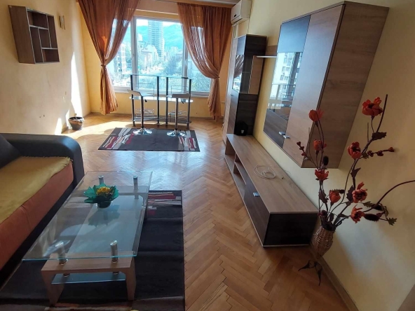 Дава се под наем Двустаен апартамент в София, Света Троица - 60 кв.м за 458.49 € - Снимка #1