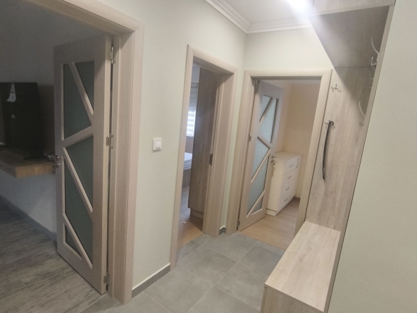 Дава се под наем Двустаен апартамент в Казанлък - 68 кв.м за 298.86 € - Снимка #1