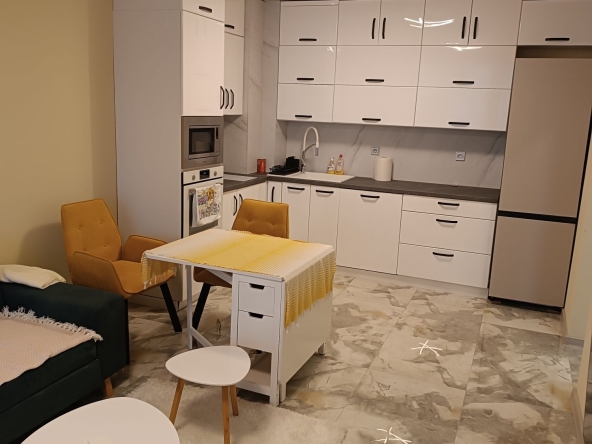 Дава се под наем Двустаен апартамент в София, Левски Г - 54 кв.м за 548.25 € - Снимка #1